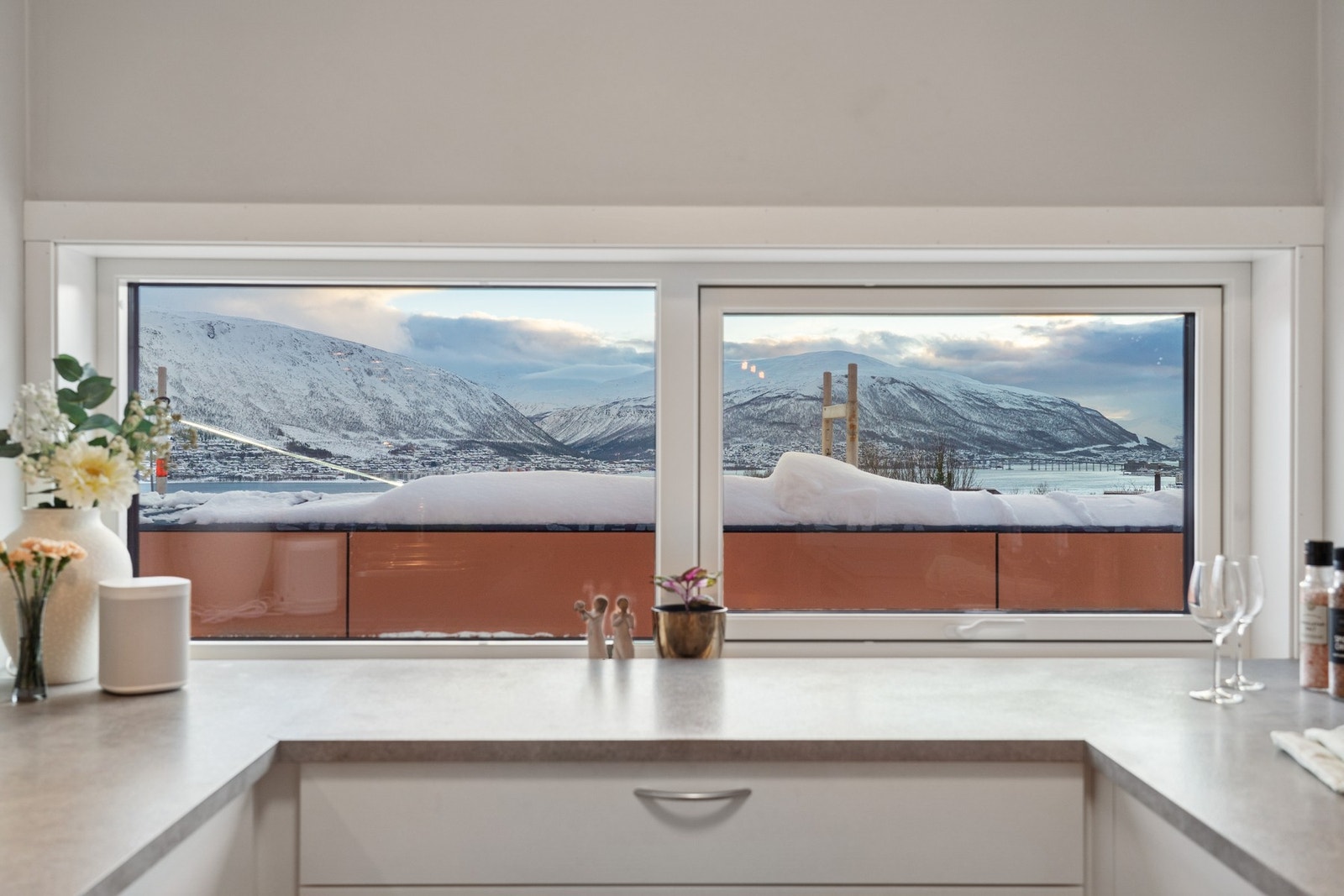 Utsikt fra kjøkken Galleribilde