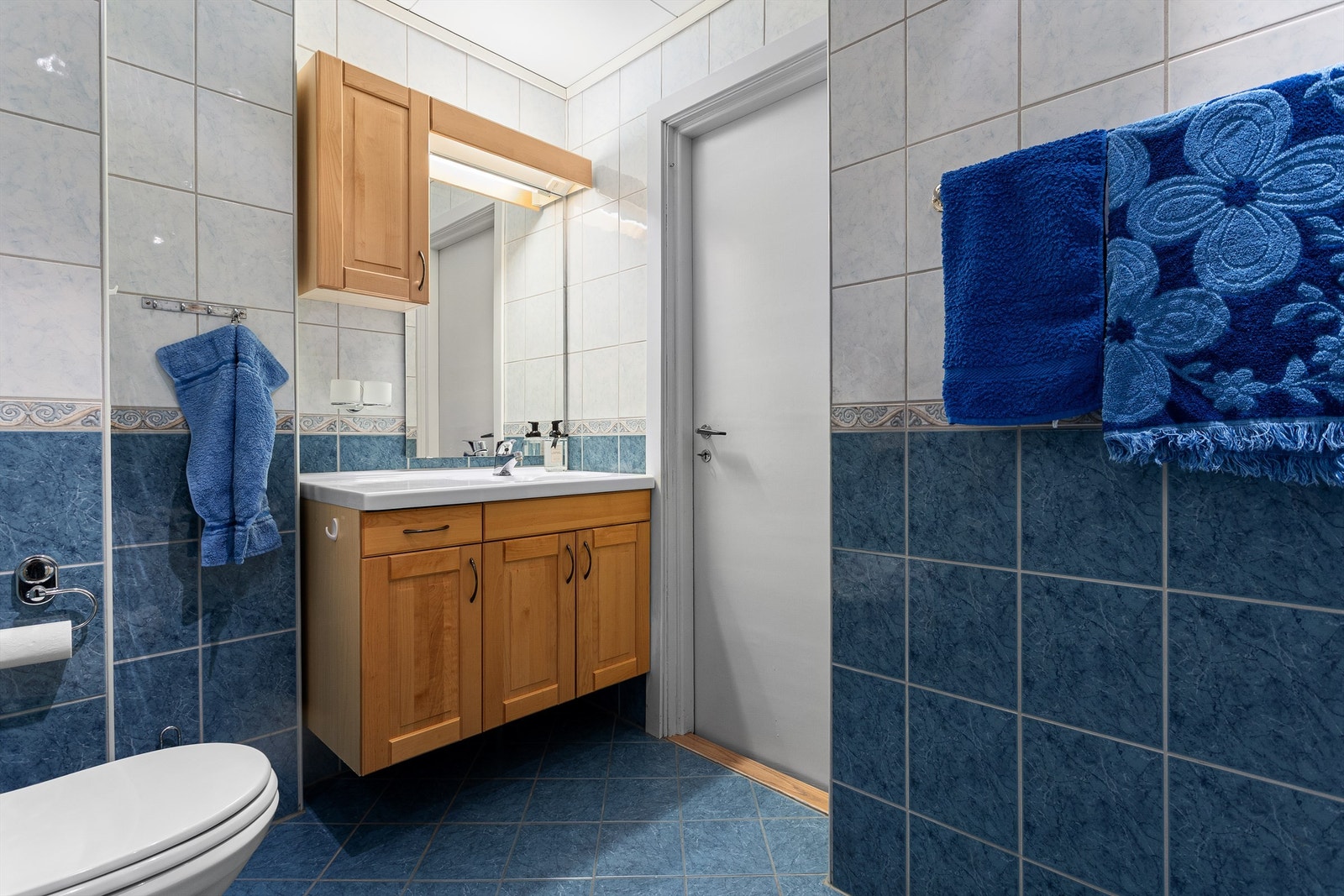 Badet ble pusset opp på 2000-tallet i regi av borettslaget og er en utvidelse av tidligere bad og toalettrom. Galleribilde