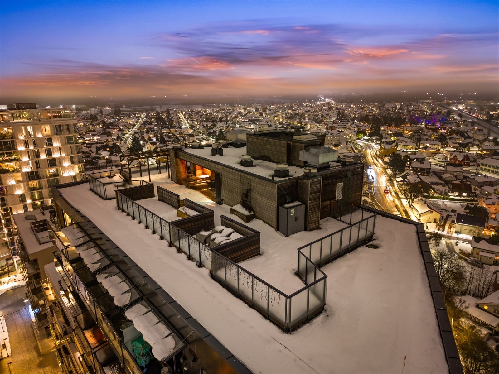 Herfra har du en vidstrakt utsikt over Lillestrøm og områdene rundt. Galleribilde