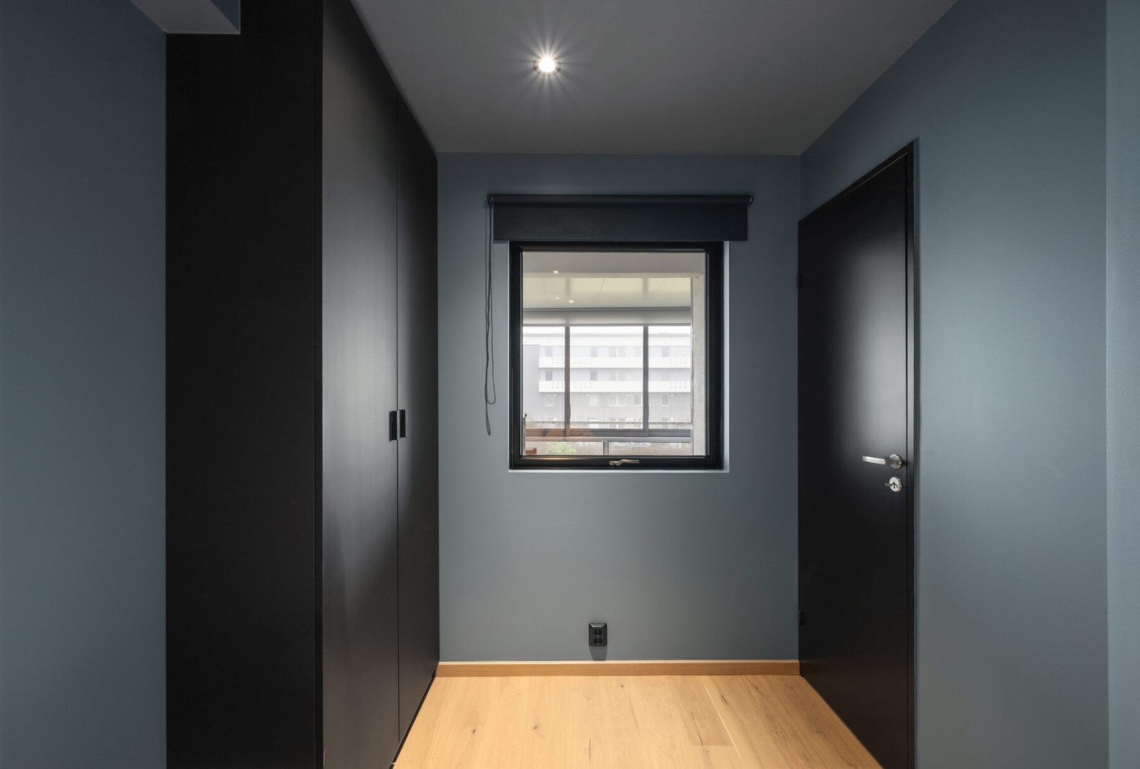 På soverom 2 finner du også en innebygd garderobe fra IKEA. Galleribilde