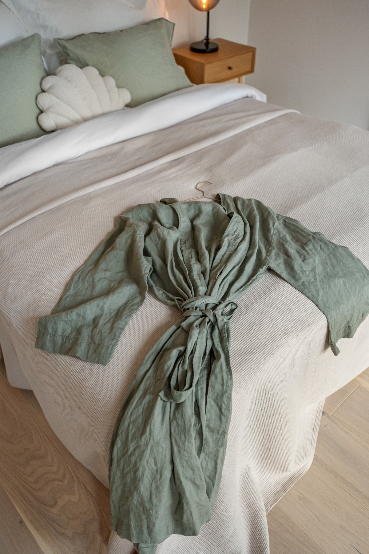 Detalj fra soverommet. Bildene er fra naboleilighet (15B), med identiske løsninger og materialvalg. Galleribilde