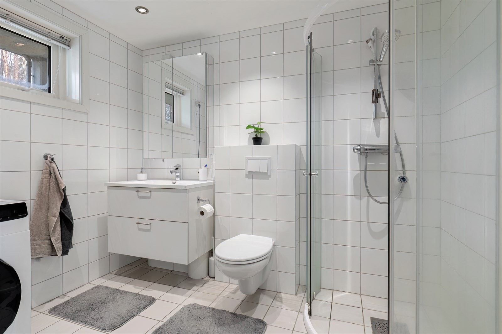 Bad - helfliset Galleribilde