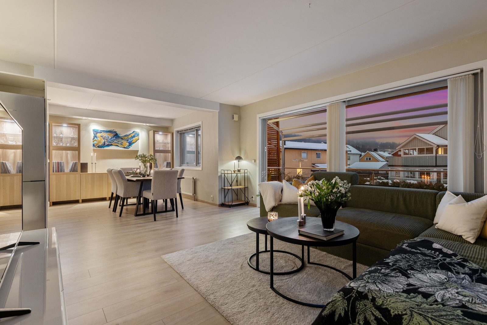 Velkommen til Rødgata 25A! Presentert av John-Amund Høistad v/ EIE eiendomsmegling Galleribilde