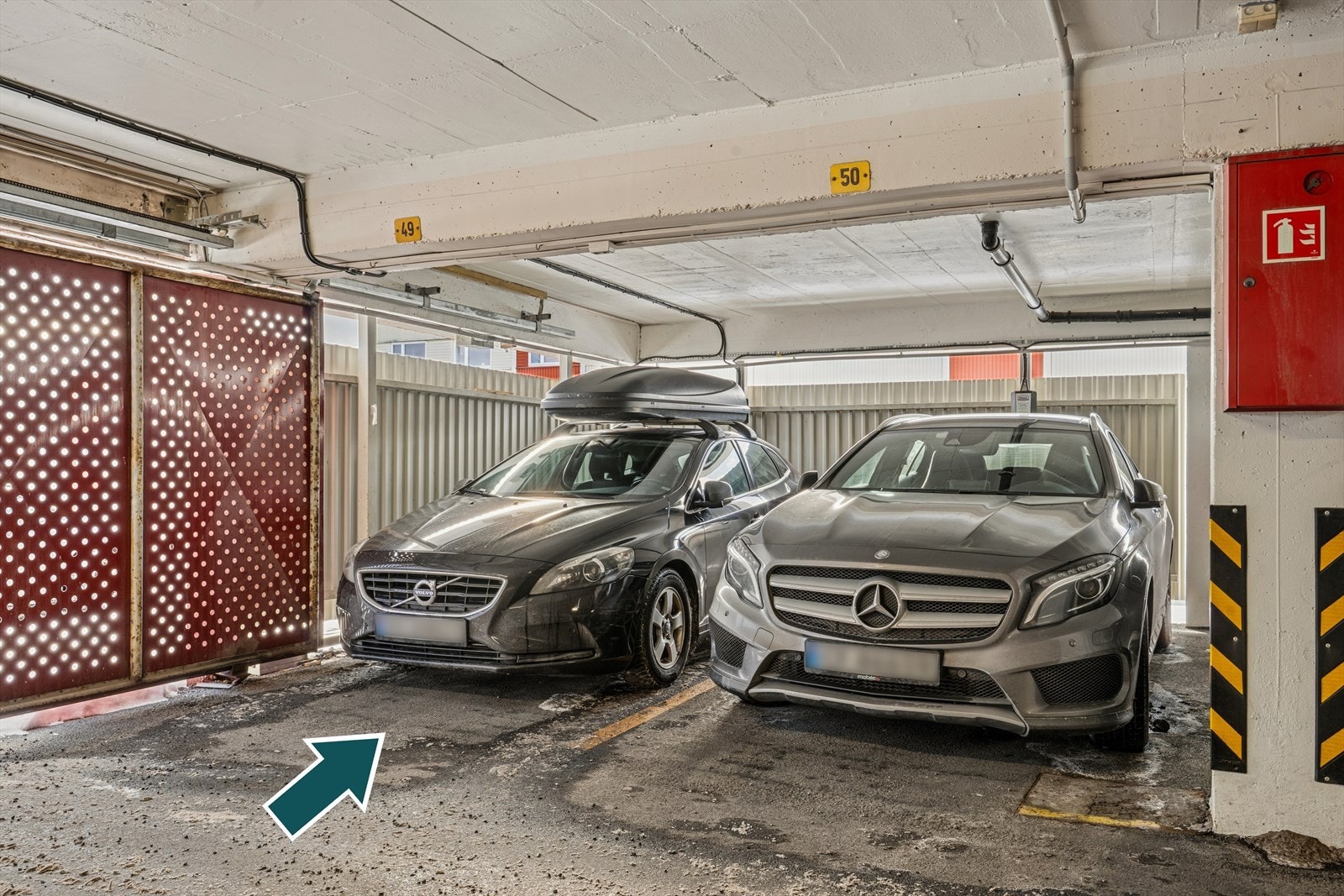 Leiligheten har en fast garasjeplass i felles P-hus. Galleribilde