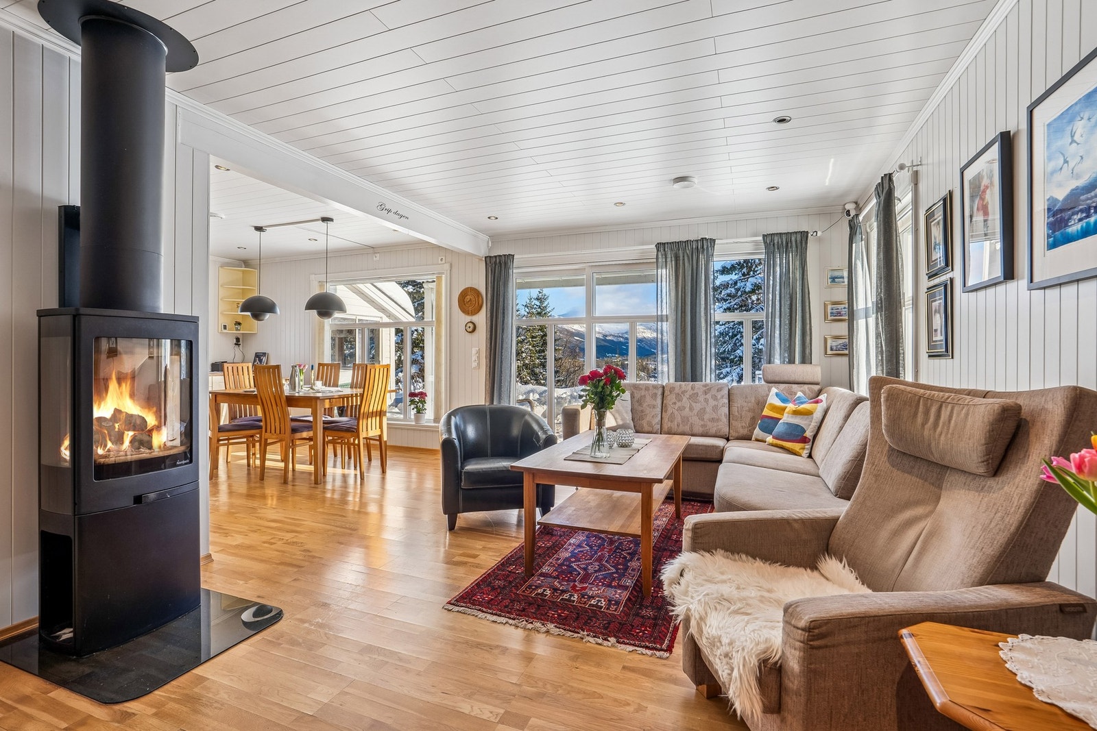 Lys og trivelig stue Galleribilde