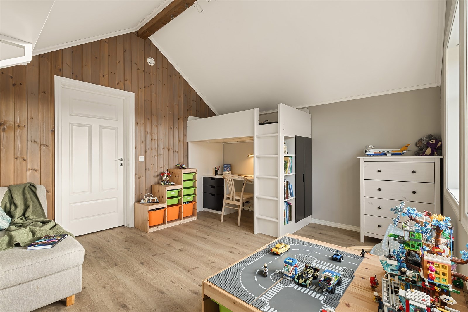 Soverom 4 er også av det romslige slaget. Galleribilde