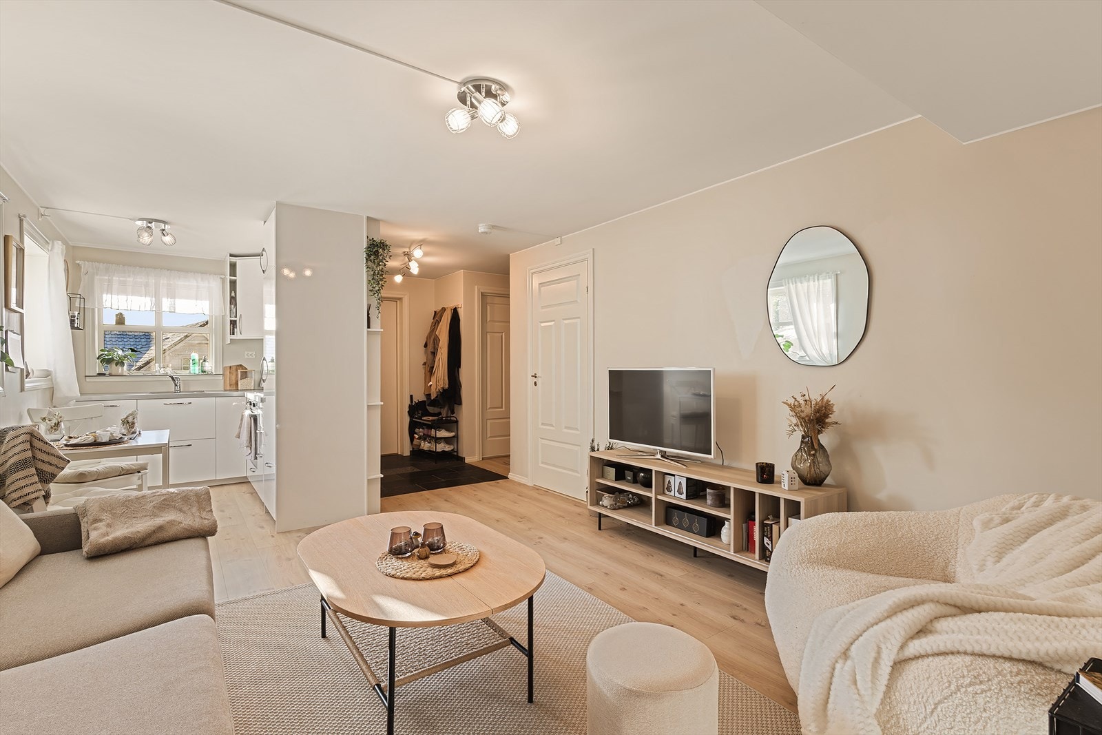 Utleiedel. NB! Ikke omsøkt eller godkjent til dagens bruk. Galleribilde