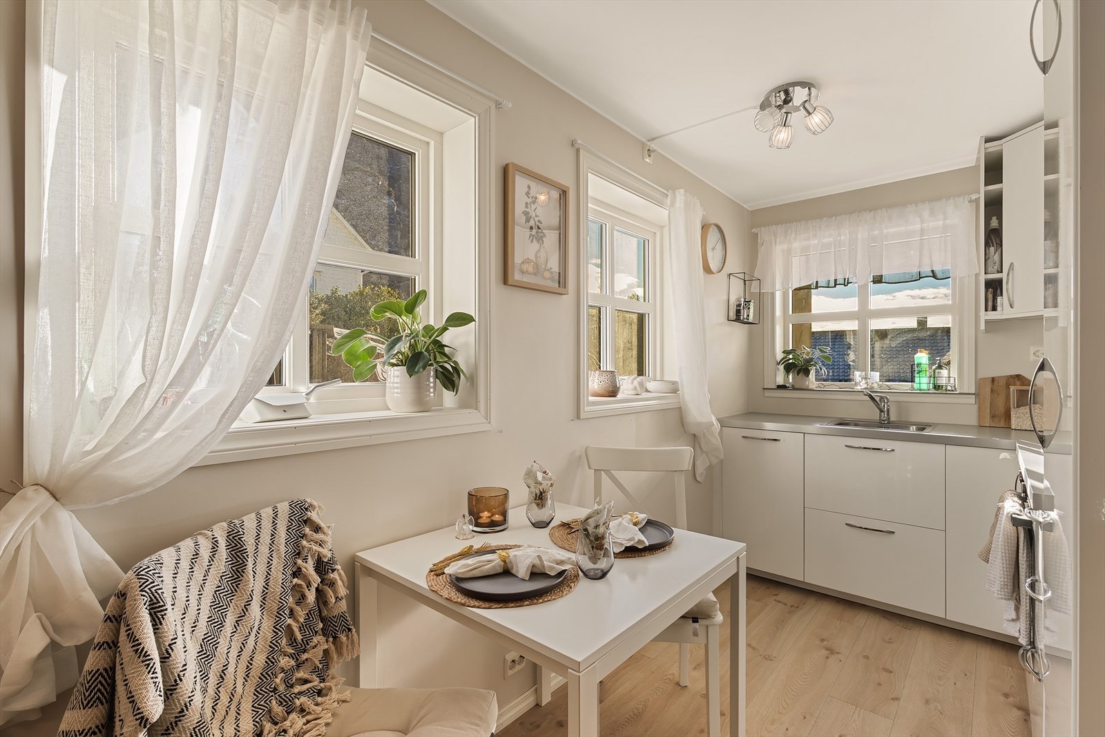 Utleiedel. NB! Ikke omsøkt eller godkjent til dagens bruk. Galleribilde