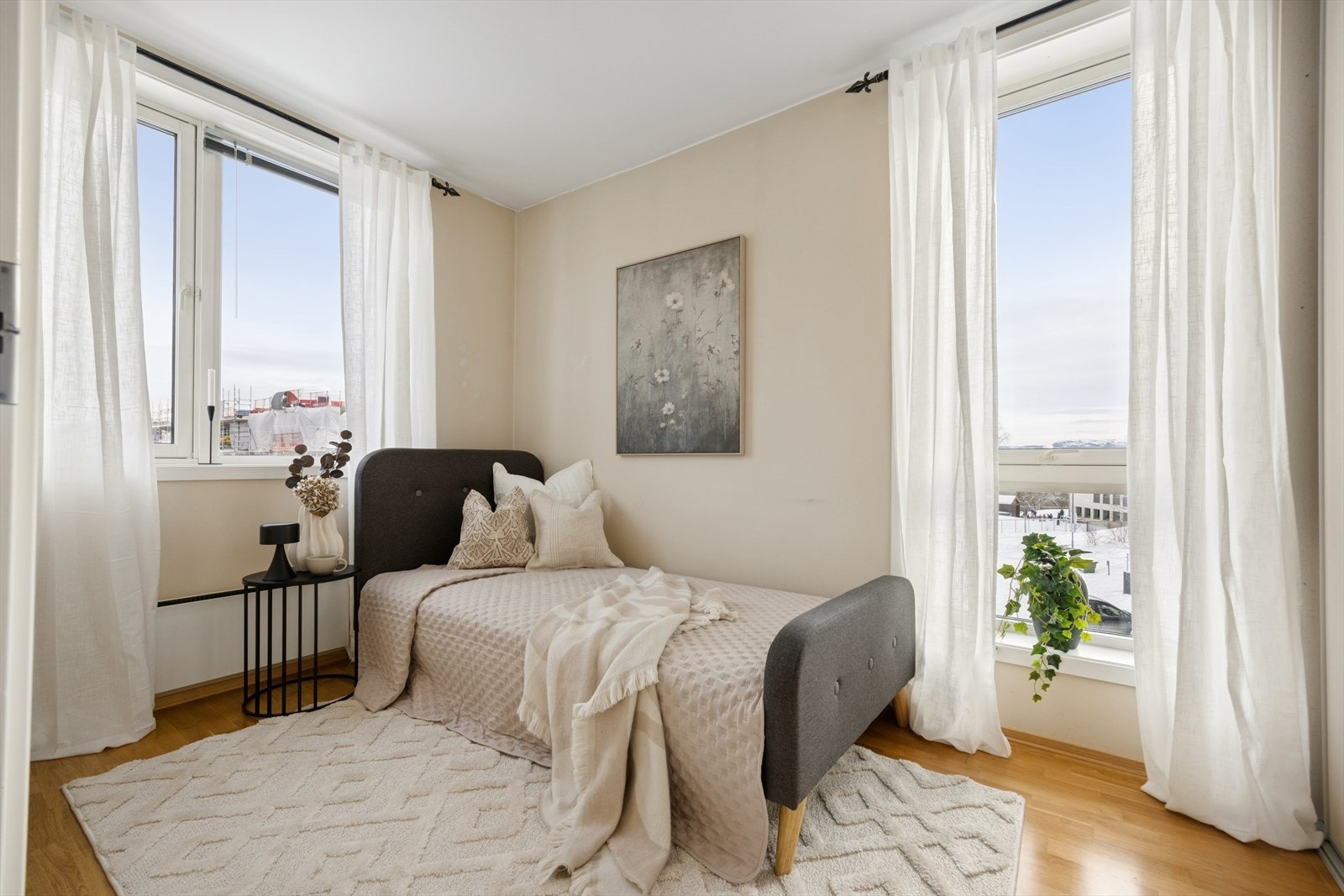 Soverom 2 - skulle man ha behov for et tredje soverom er det mulighet for å få etablert dette. Galleribilde