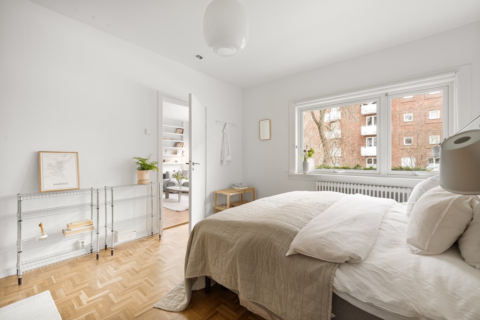 Rommet oppleves som lyst og luftig. Galleribilde