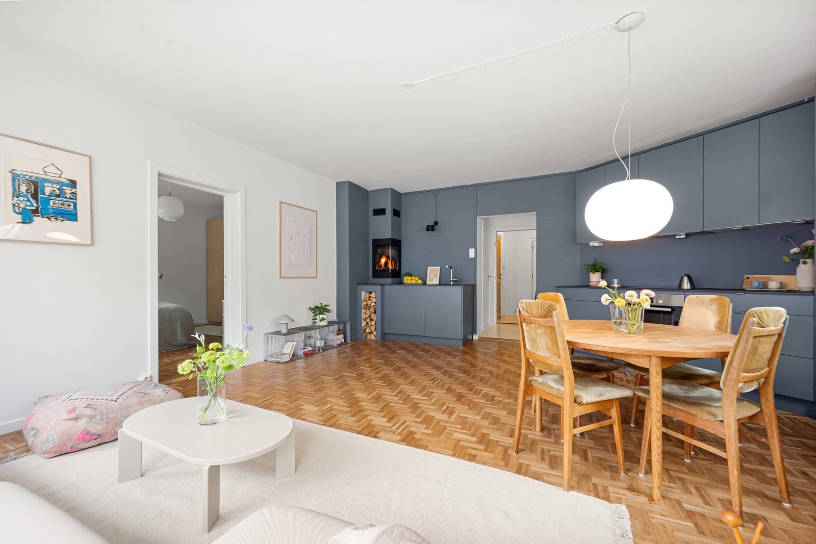 I de månedlige felleskostnadene har du inkludert A-konto fyring og v.vann. Galleribilde