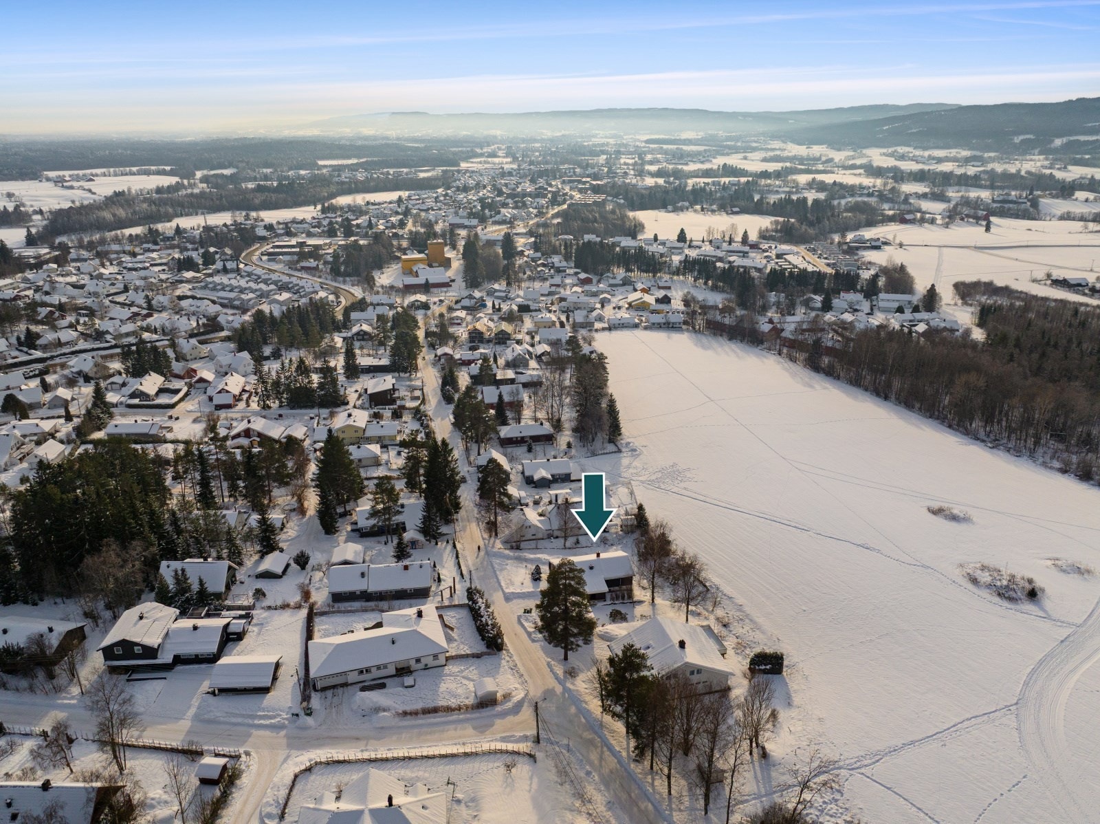 Dagligvarehandelen er enkel med Rema 1000, Kiwi og Coop Extra i kort avstand fra boligen. Galleribilde