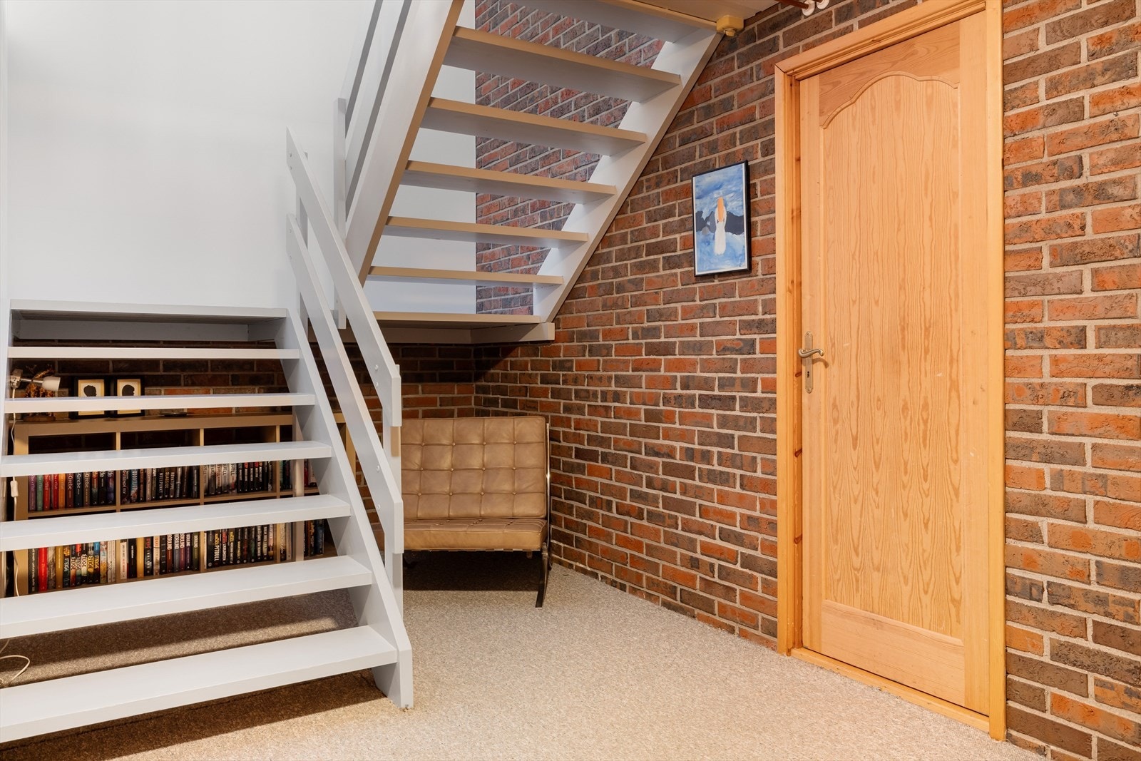 Kjeller med godt med lagringsplass. Galleribilde