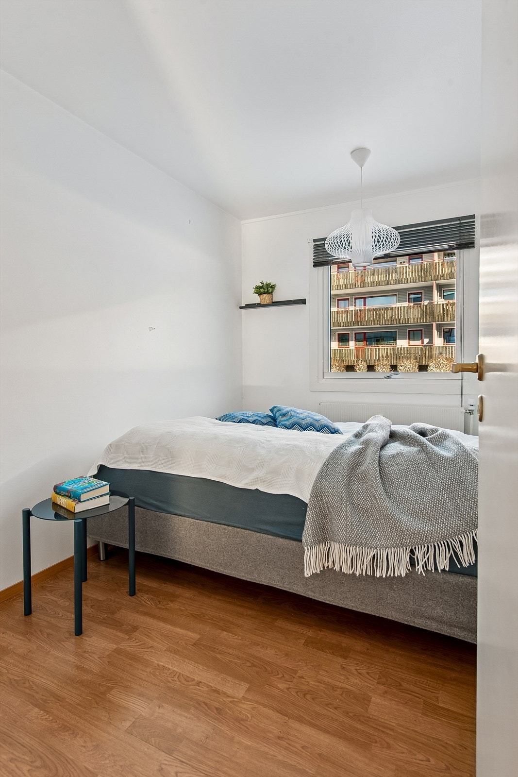 Det andre soverommet egner seg godt som barnerom, gjesterom eller kontor. Galleribilde