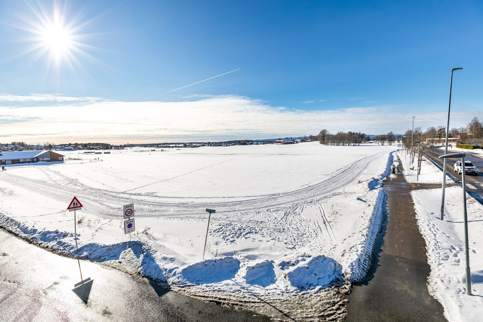 I umiddelbar nærhet finner man også skiløyper vinterstid, og flotte turområder ellers i året. Galleribilde