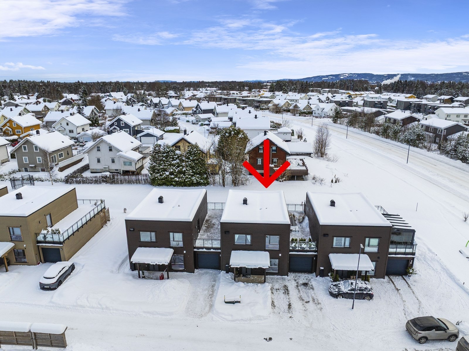 Kort avstand til skoler, barnehager og idrettsanlegg som Preståsen skole og EVO Nannestad. Galleribilde