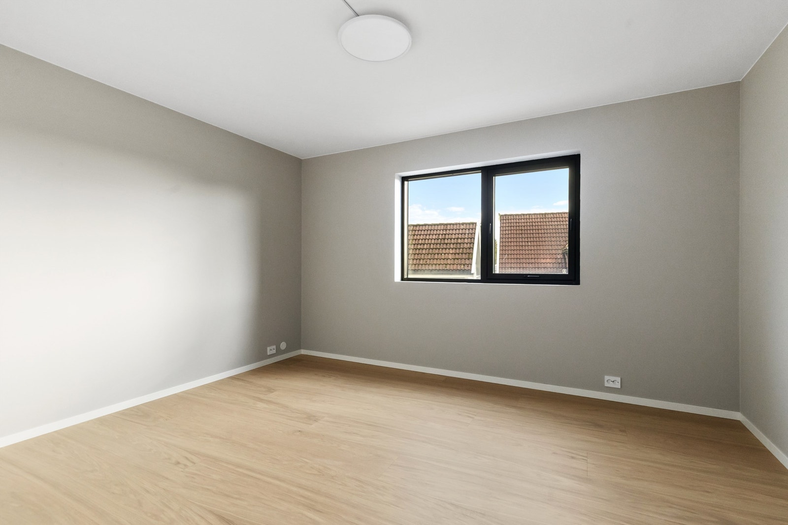 Soverommet i hybelen har plass til seng og garderobeskap. Galleribilde