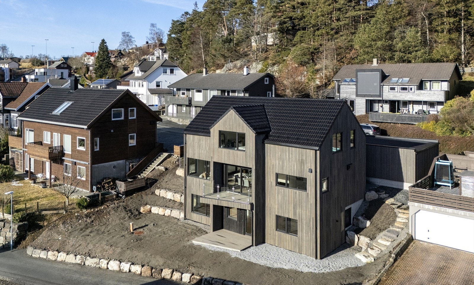 Her får du en innholdsrik og fleksibel familiebolig med en attraktiv beliggenhet. Galleribilde