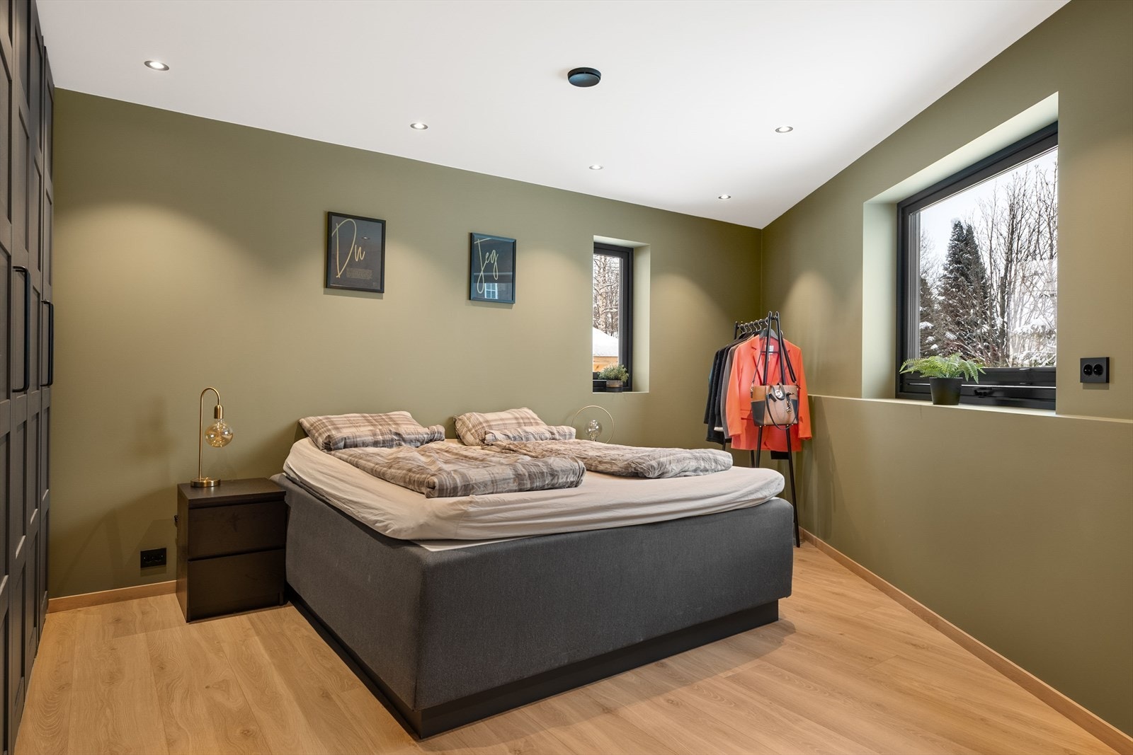 Hovedsoverom i underetasje. Galleribilde