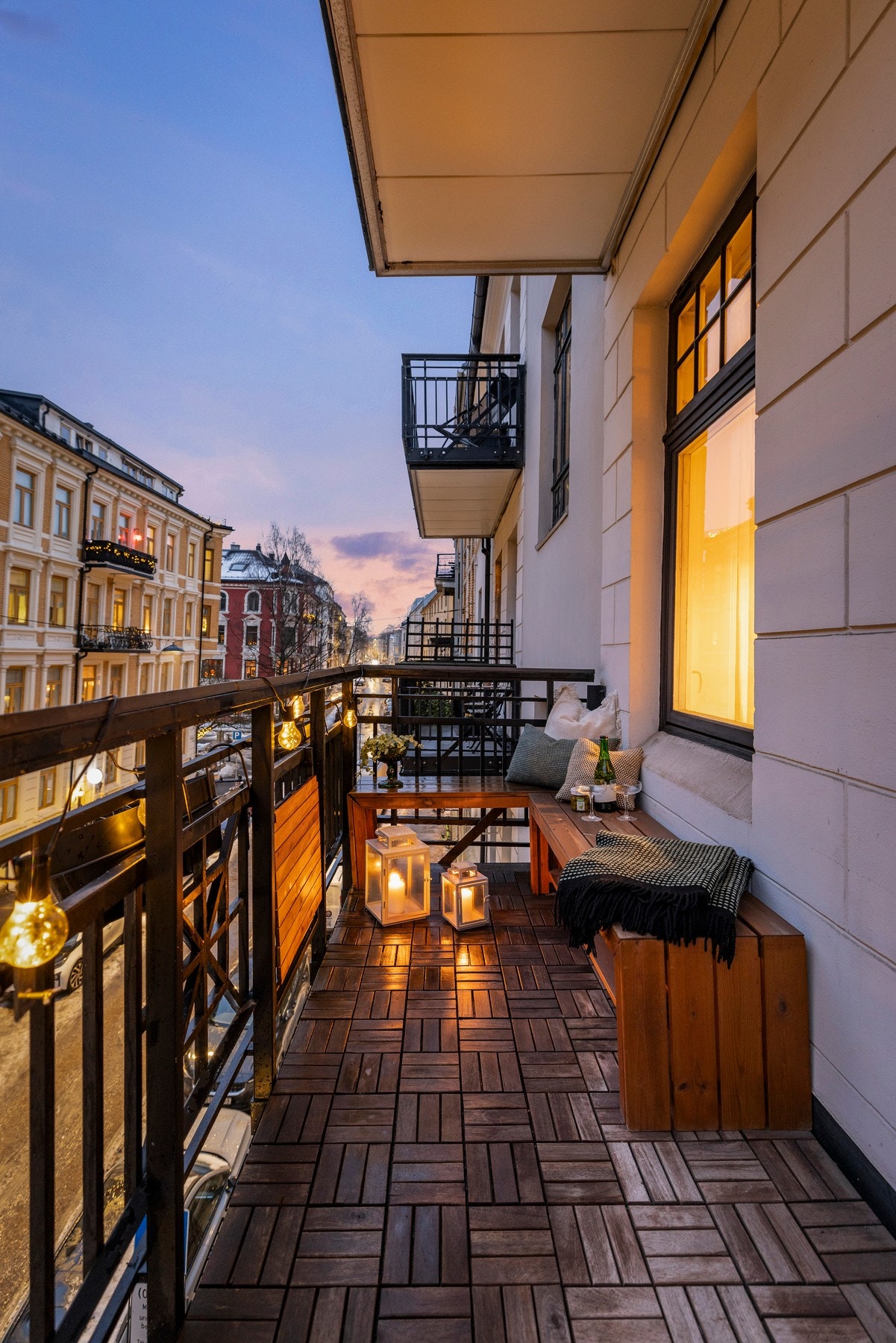 Det er direkte utgang til østvendt balkong. Galleribilde