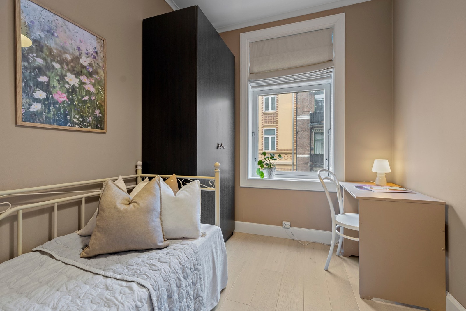 Dette rommet egner seg godt som barnerom, gjesterom eller hjemmekontor. Galleribilde