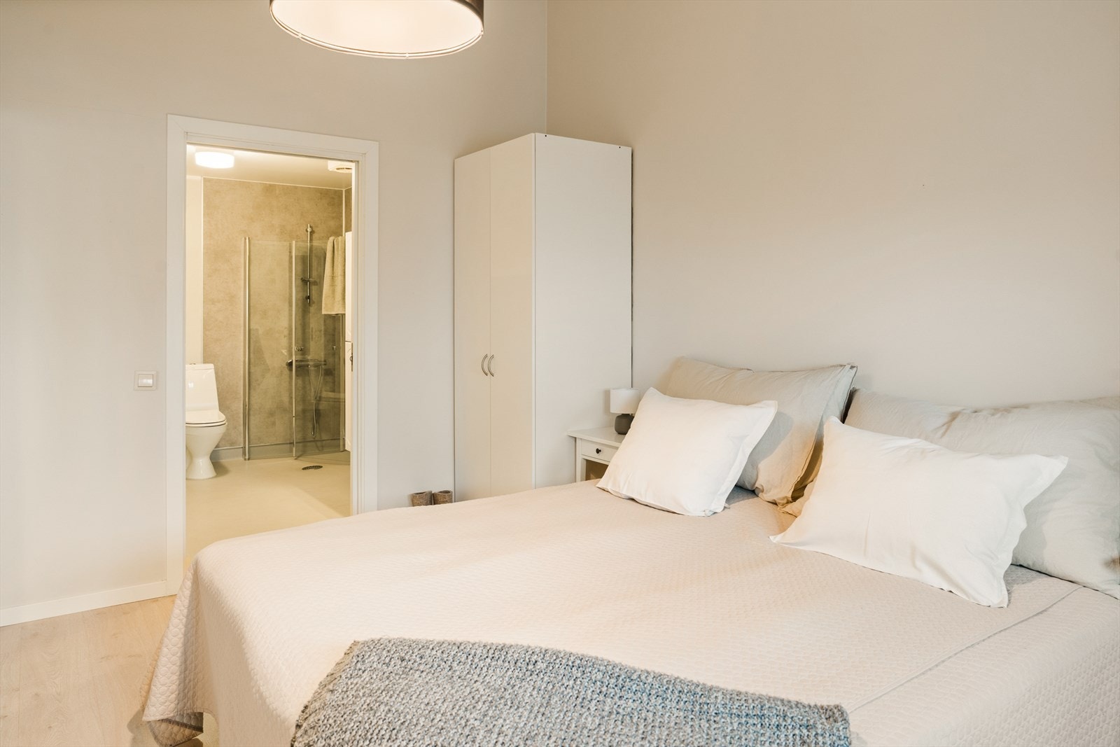 Soverommet er av god størrelse på hele 12,7 m² Galleribilde