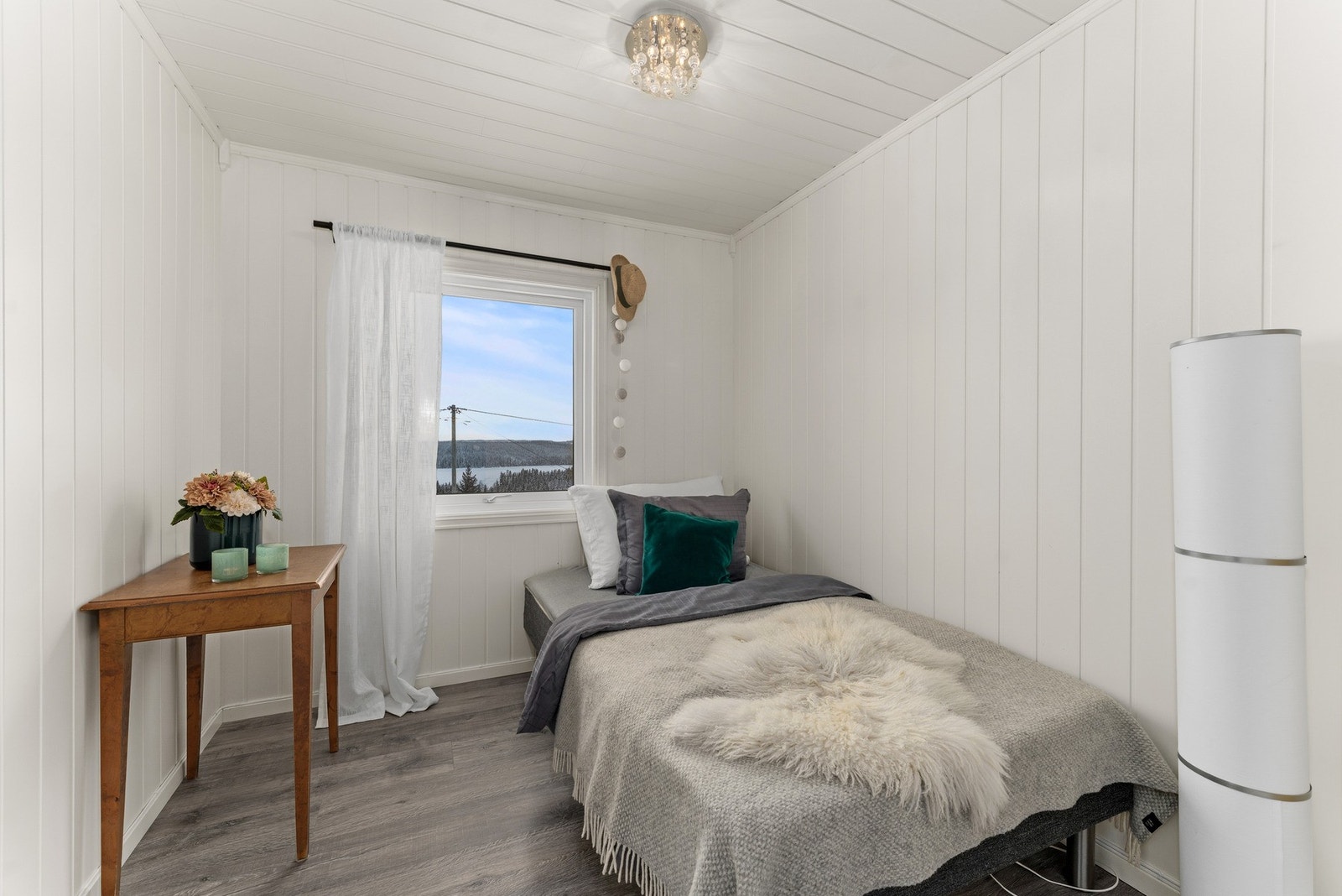 Boligen har tre soverom i ulik størrelse Galleribilde