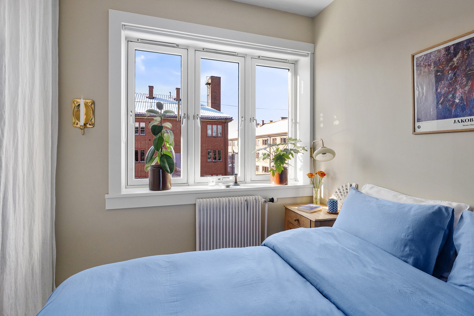 Solskjermingen i vinduet medfølger. Galleribilde