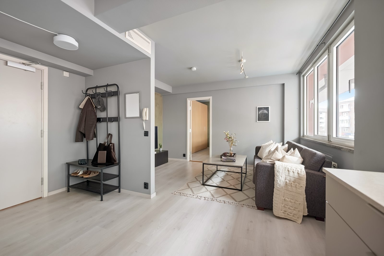 Leiligheten har en god planløsning som gjør leiligheten romslig og luftig. Galleribilde