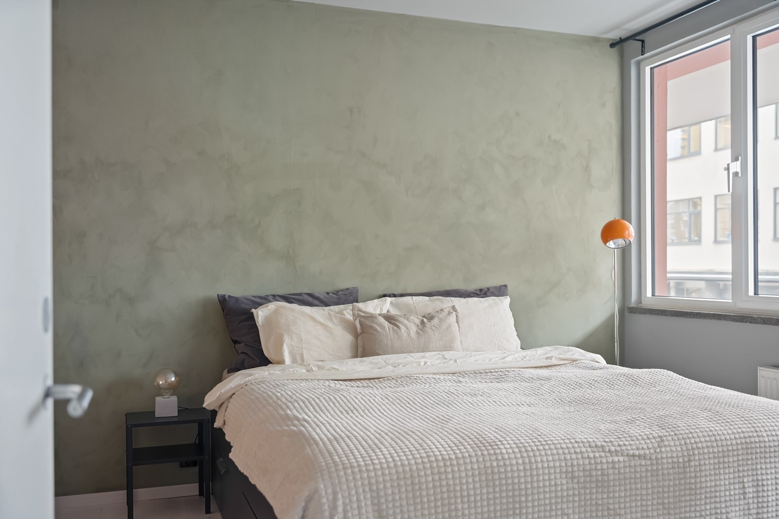 Soverommet er et lunt og behagelig rom med malte flater. Galleribilde