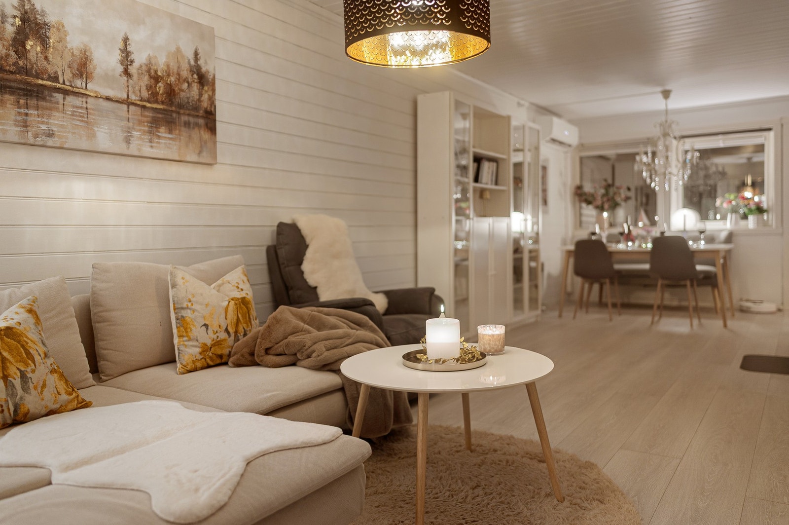 Lys og flott stue 30 kvm. Galleribilde