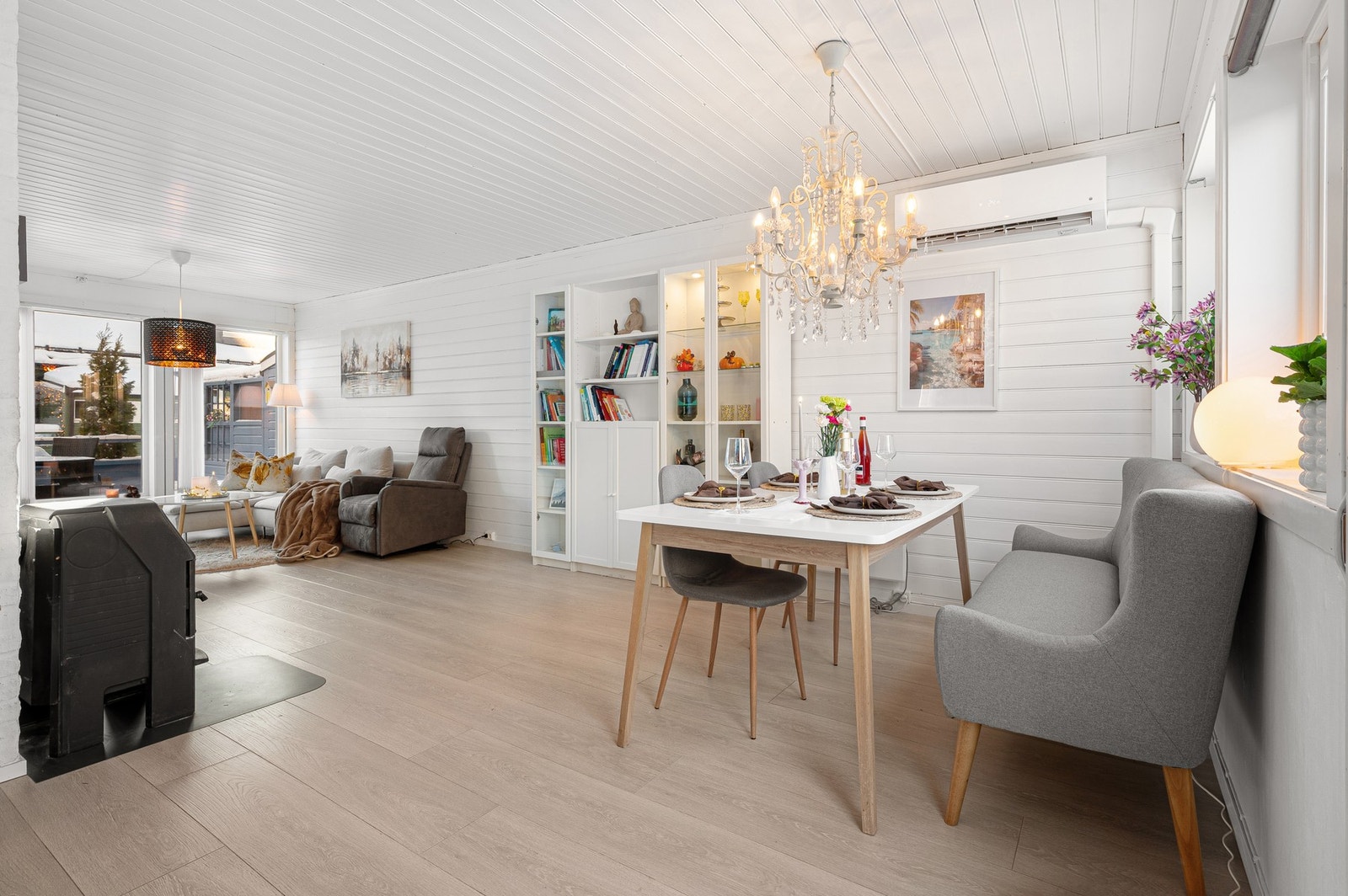 Her kan man flytte rett inn uten å tenke på oppussing. Boligen har ingen TG3. Galleribilde