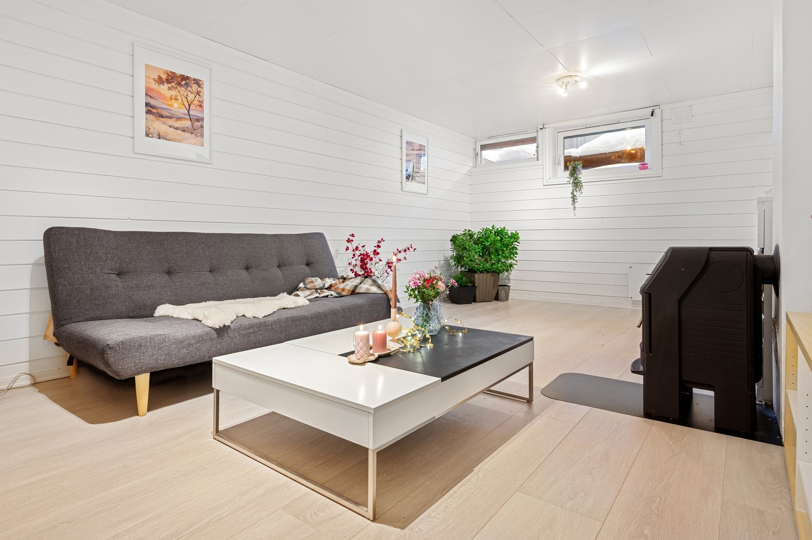 Stuen nede er svært romslig og er på 19 kvm. Galleribilde