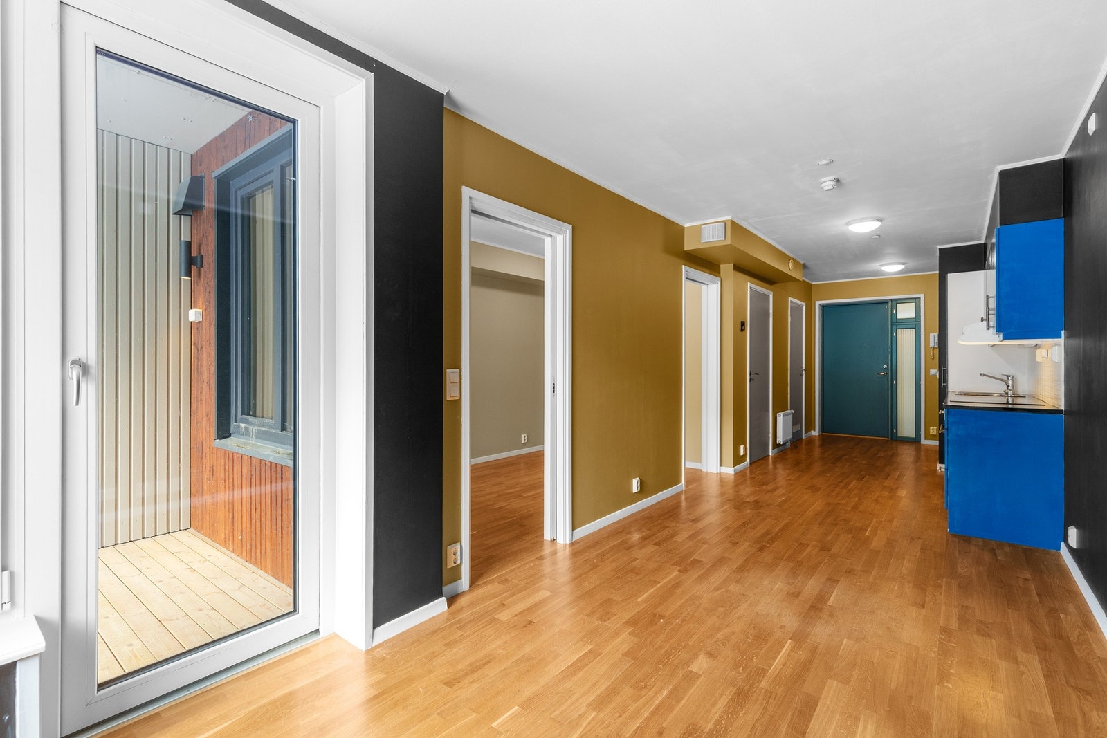 Leiligheten rommer stue, kjøkken, bad, soverom, gang og innvendig bod. Det følger også med en bod i kjeller til leiligheten. Galleribilde