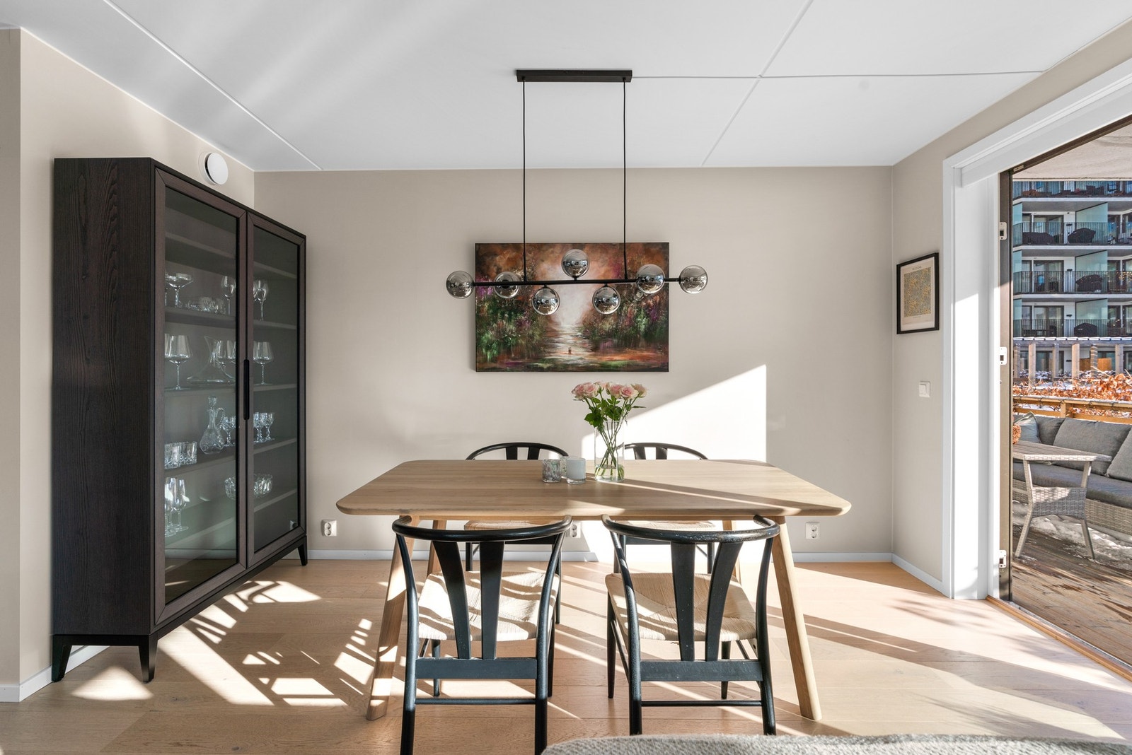 Leiligheten er fra 2022 og holder en gjennomgående god standard. Galleribilde