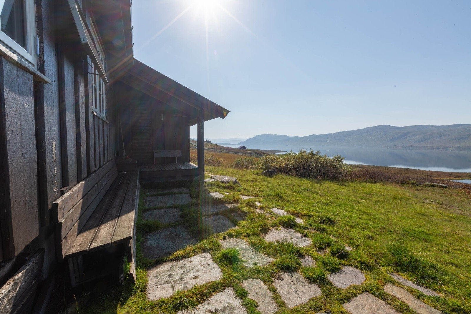 Tyin-Filefjell er et fantastisk område for sykling i fjellet. Gamle ferdselsveier, Kongeveien mellom øst og vest samt en rekke fjellveier gir deg mange muligheter. Galleribilde