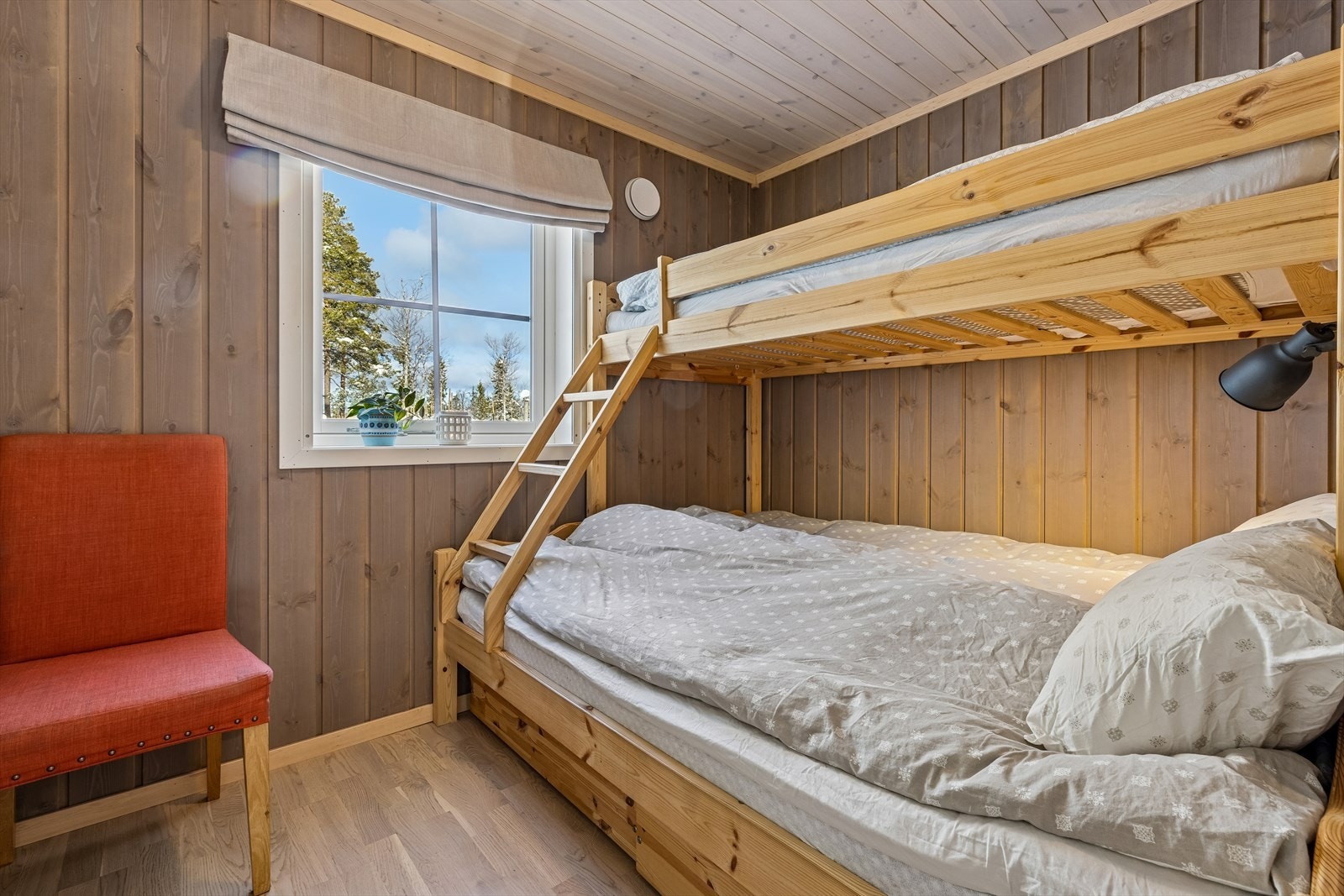 Det tredje soverommet er også innredet med en praktisk familiekøye. Galleribilde