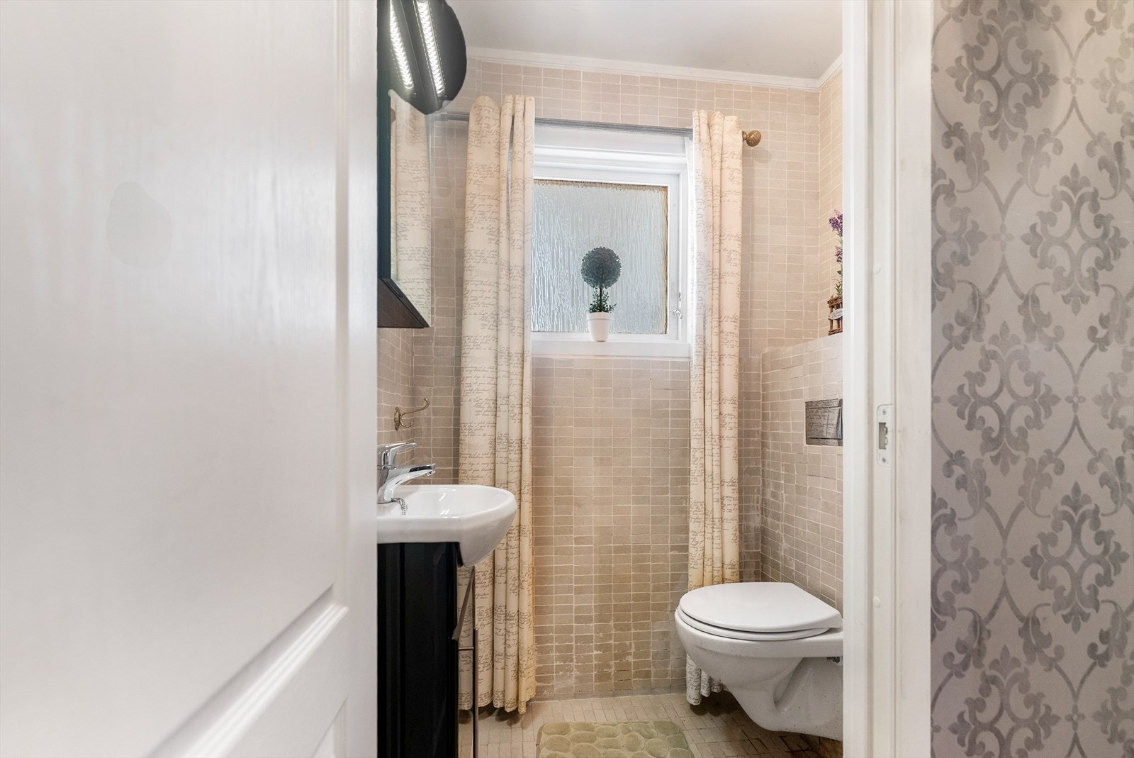 Toalettrom Galleribilde