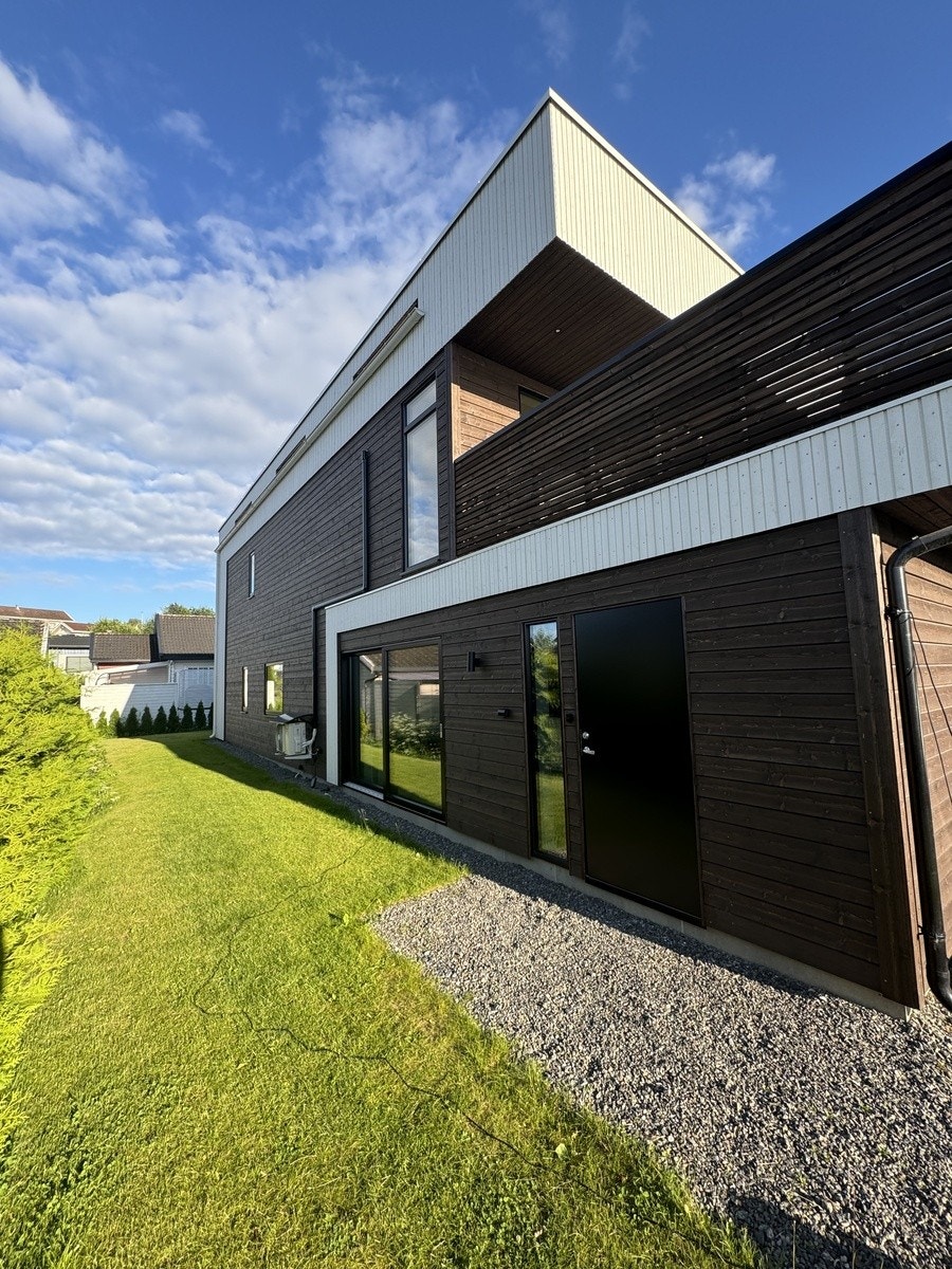 Egen inngang Galleribilde