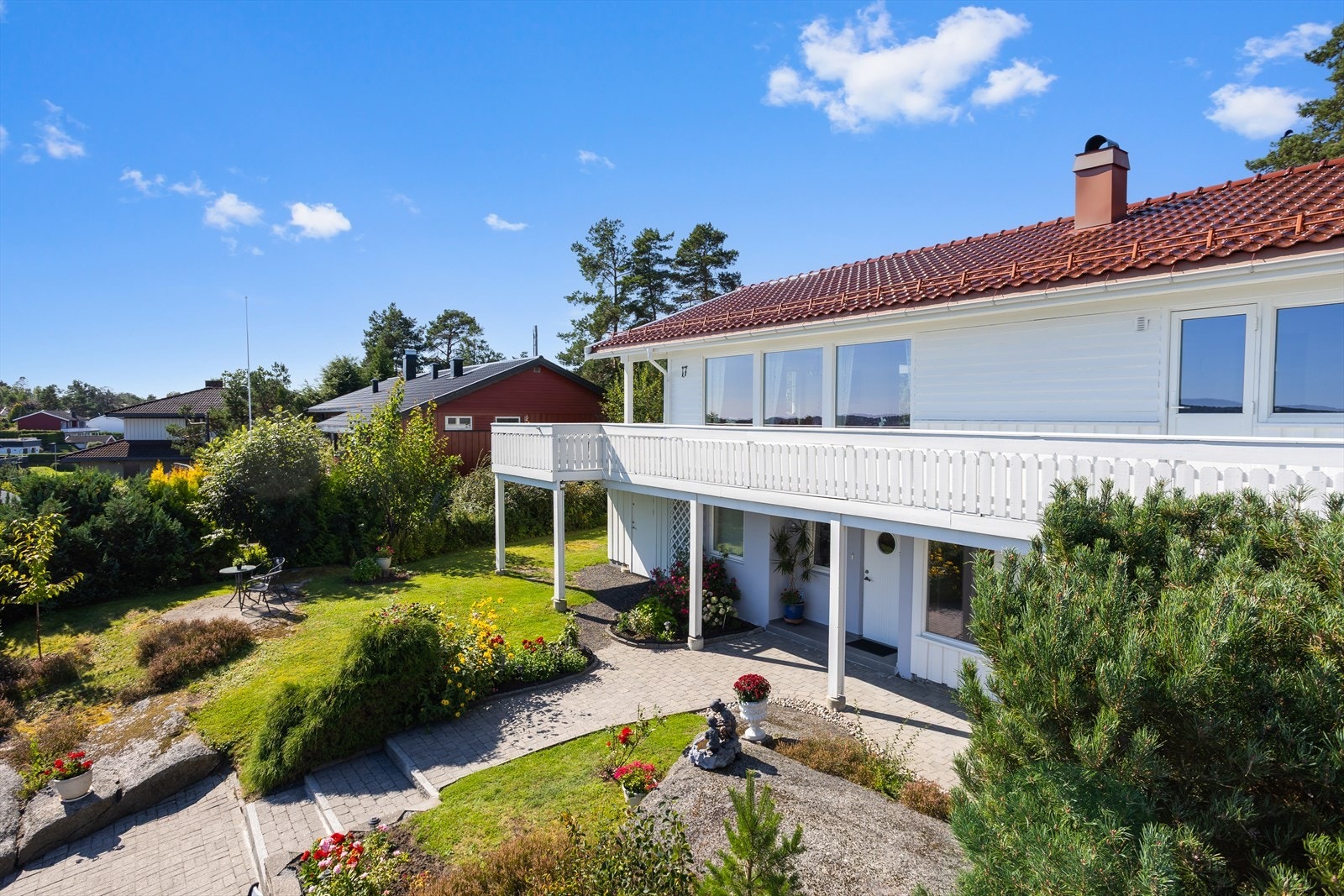 Teksleåsen 17 ligger fint til på Åsane Galleribilde