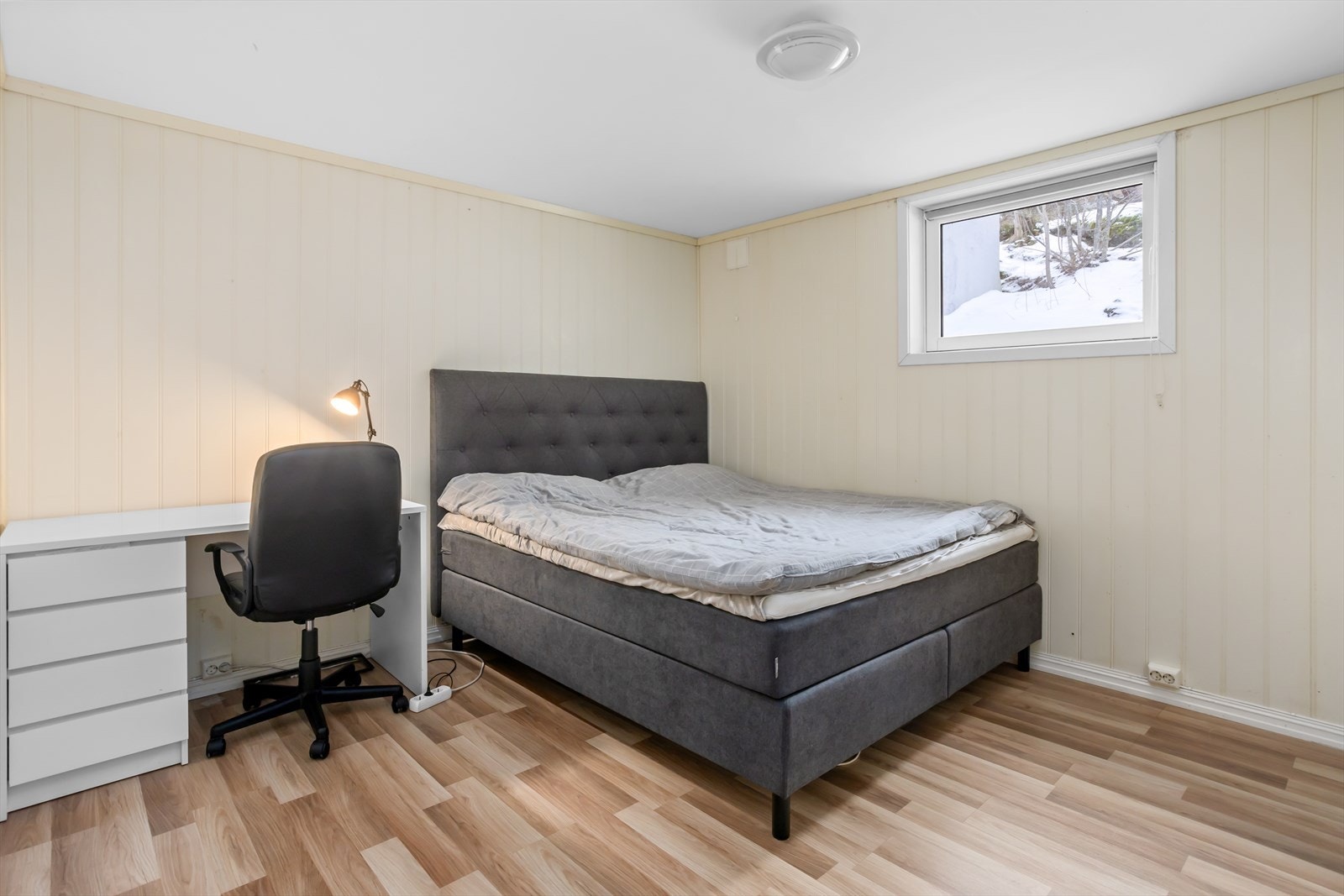 Rom innredet som soverom (Ikke omsøkt/godkjent til varig opphold) Galleribilde