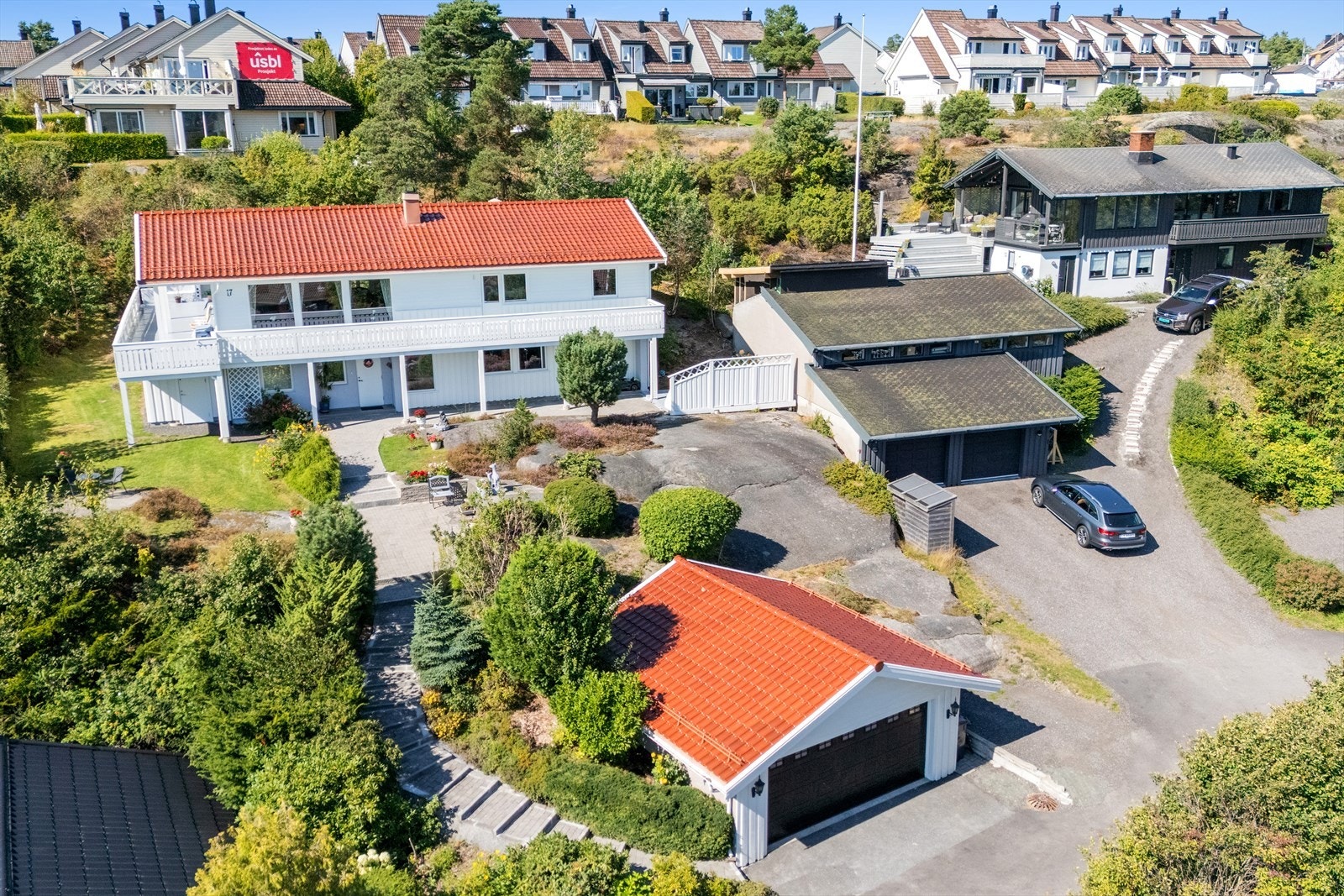 Familievennlig plassering i en blindvei Galleribilde