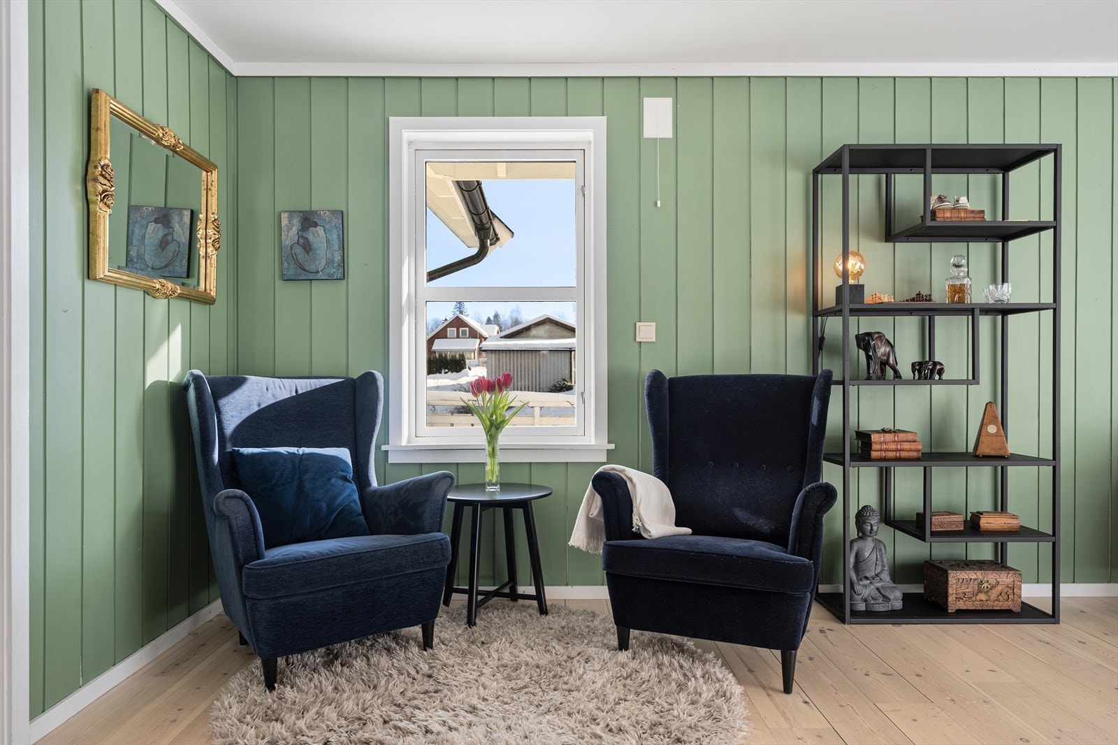 Den gode planløsningen gjør det enkelt å møblere etter ønske og behov, i flere sosiale soner. Galleribilde