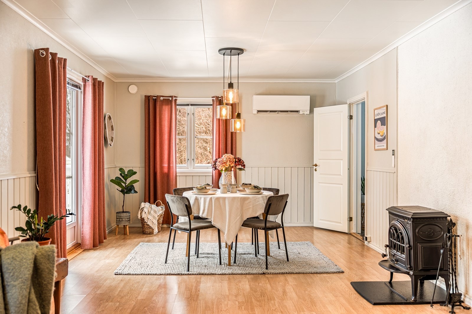 Spisestueplasseringen i stuen Galleribilde