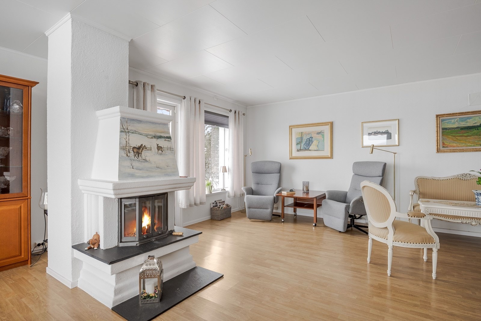 Legg merke til de flotte detaljene på peisovnen! Galleribilde