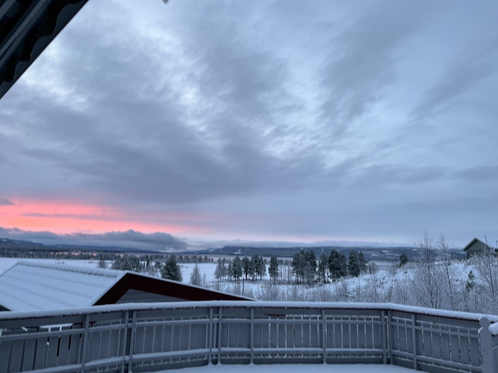 Selgers private bilde av den flotte kveldsutsikten fra terrassen. Galleribilde