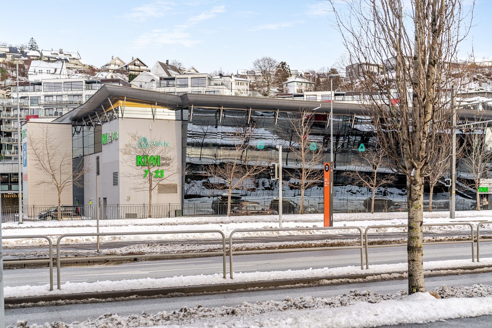 Fra boligen kan man gå tørskodd til nærmeste butikk Galleribilde