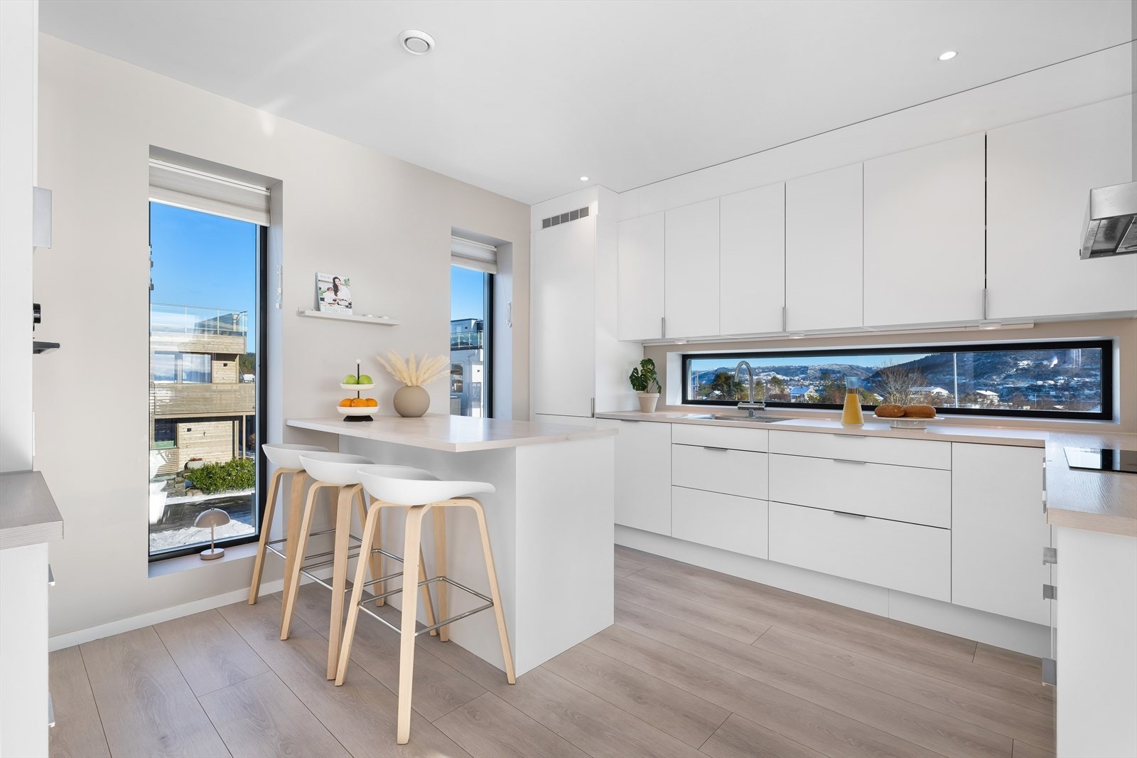 Stilrent kjøkken fra kvalitetsleverandør Sigdal. Galleribilde