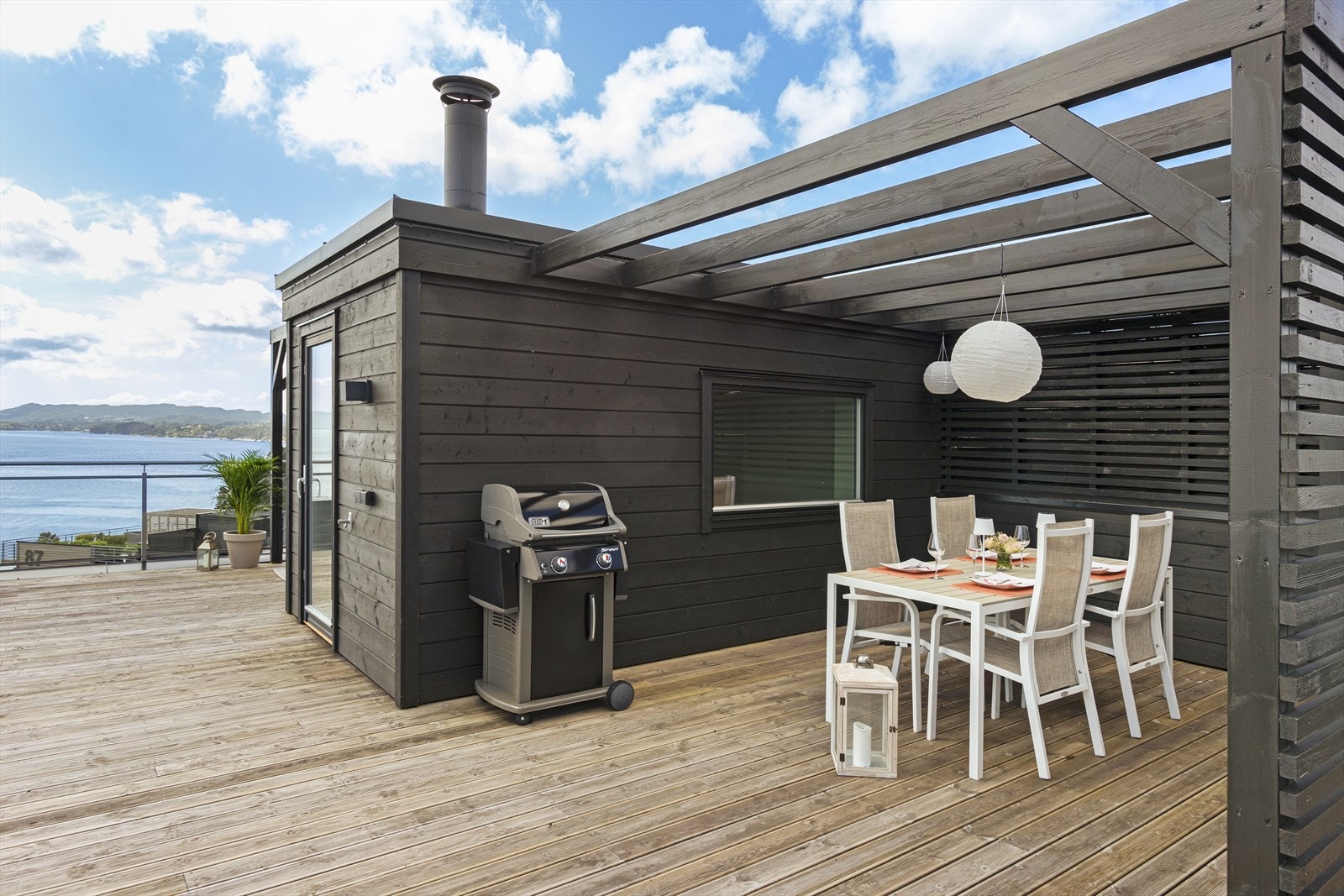 Her er det også pent opparbeidet med pergolaer og sittegrupper. Galleribilde