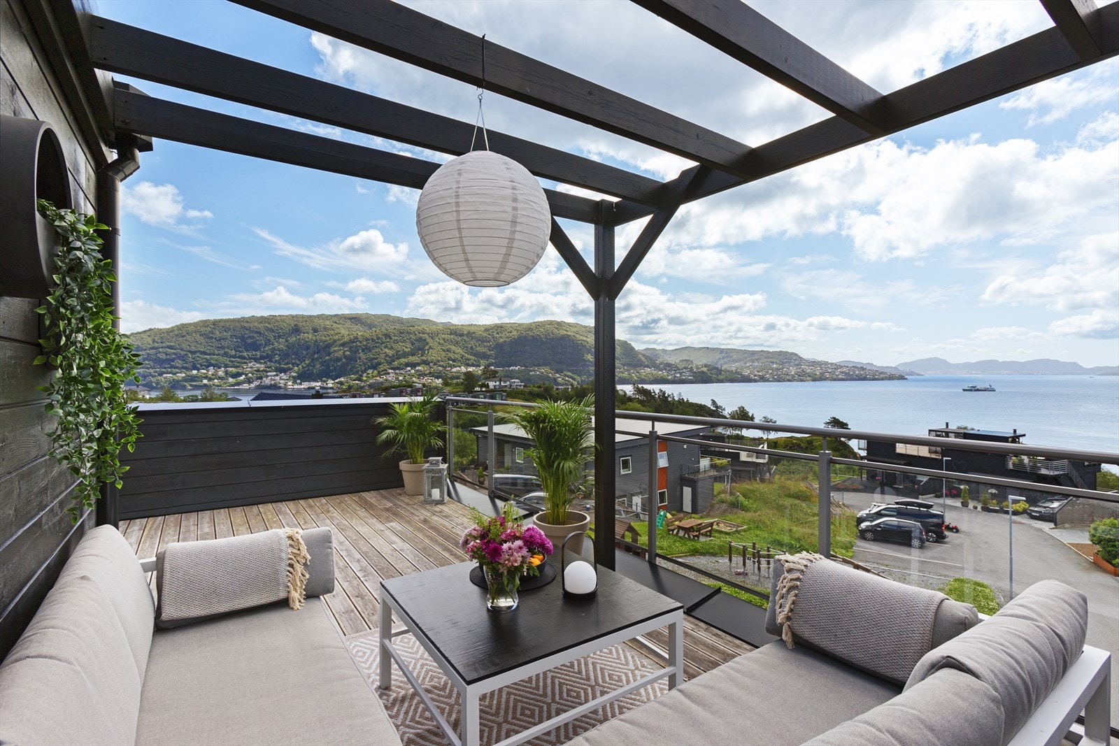 Velkommen til Elvavegen 79, presentert av Torgeir Glomnes for Eiendomsmegler Norge! Galleribilde